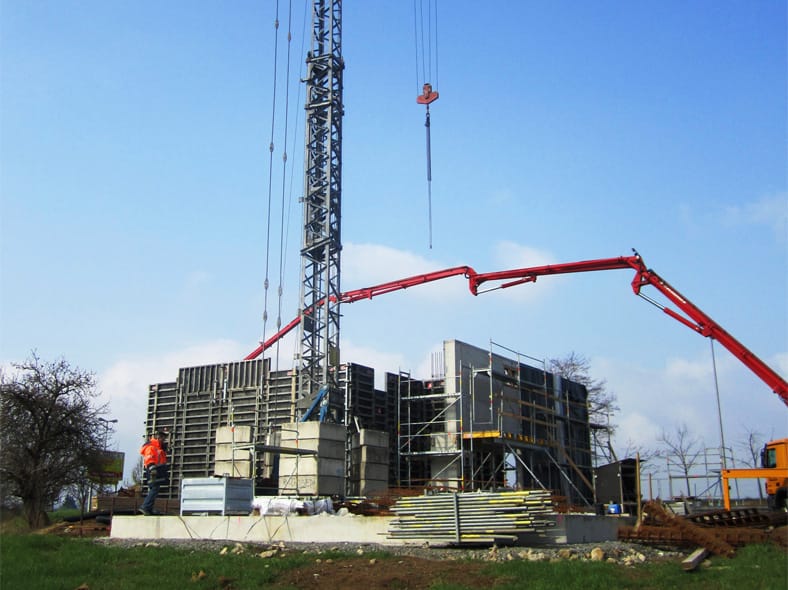 Eine Baustelle mit Kran